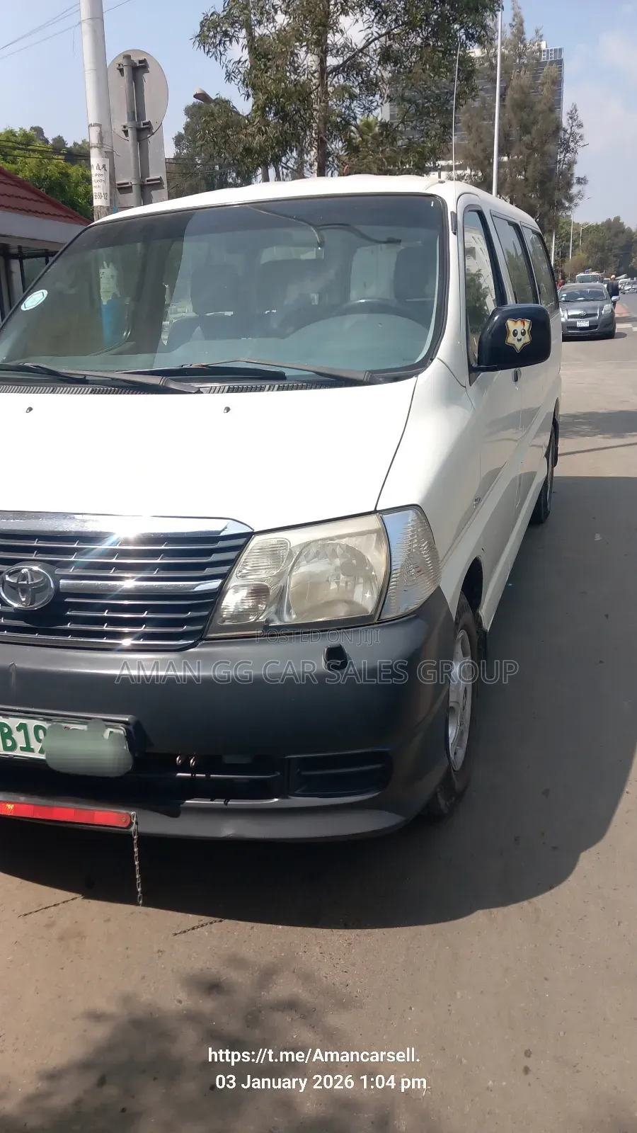 Toyota HiAce 2011 White
