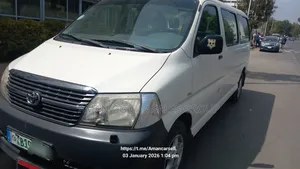 Toyota HiAce 2011 White