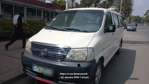Toyota HiAce 2011 White