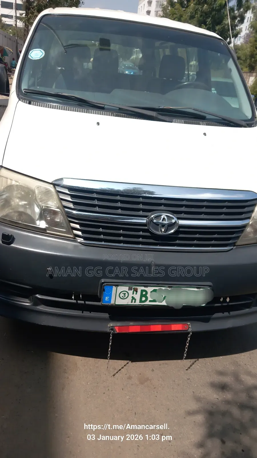 Toyota HiAce 2011 White