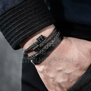 3set Stainless Bracelets for Men Availabl in Silverand Black Colour
