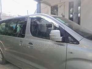 Hyundai Starex 2015 Gray