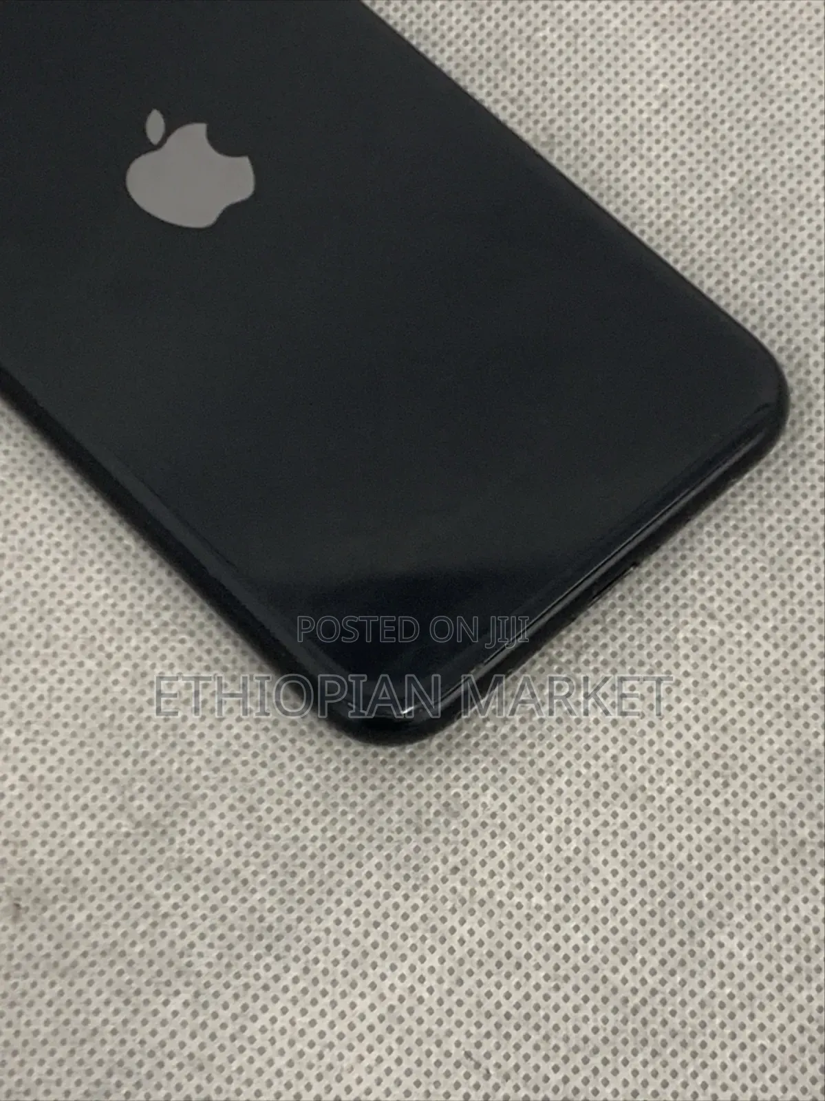 Apple iPhone SE 64 GB Black