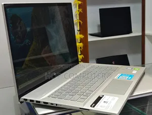 New Laptop HP Envy 17 16GB Intel Core I7 SSD 512GB