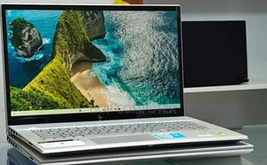 New Laptop HP Envy 17 16GB Intel Core I7 SSD 512GB