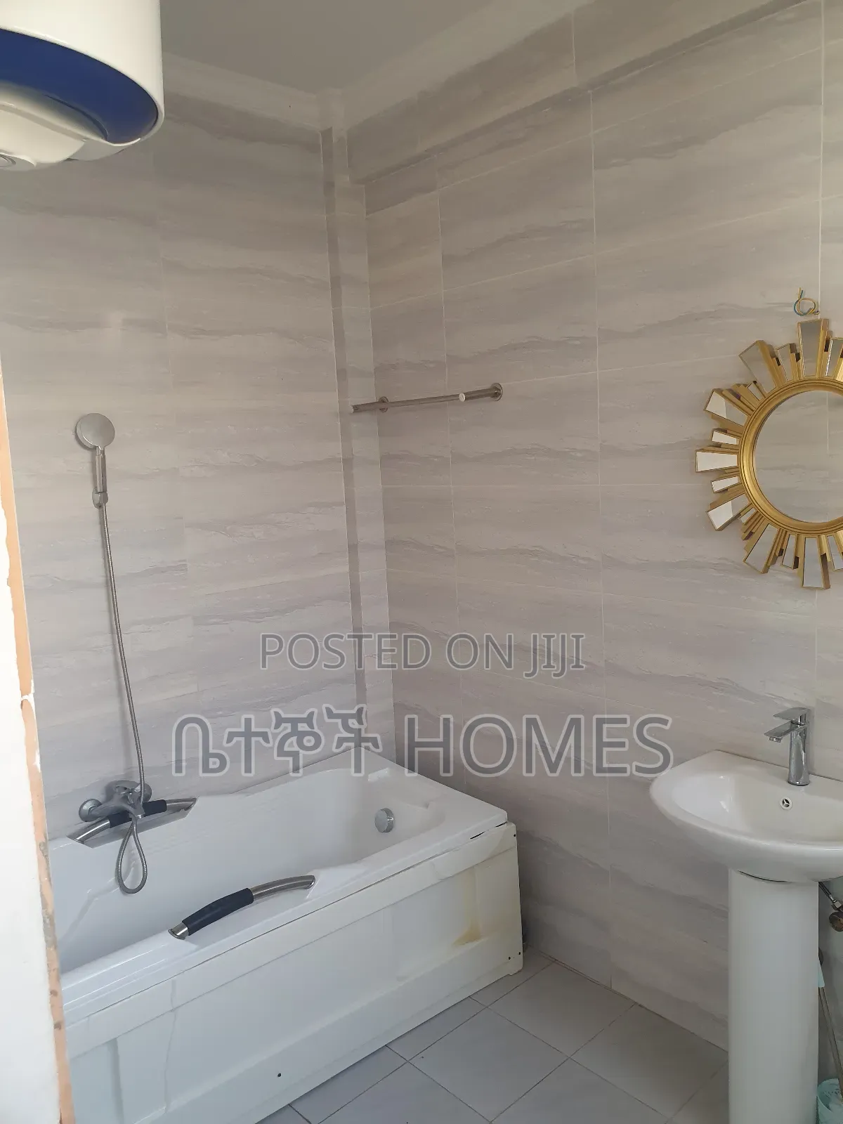 Furnished 5bdrm House in G+3 ጋርመንት ማህበር ቤቶች, Nifas Silk-Lafto for rent