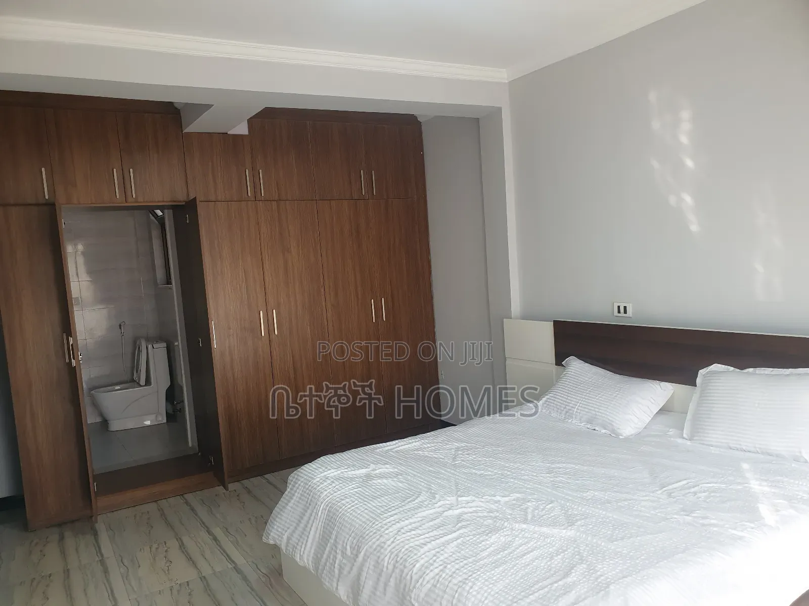 Furnished 5bdrm House in G+3 ጋርመንት ማህበር ቤቶች, Nifas Silk-Lafto for rent