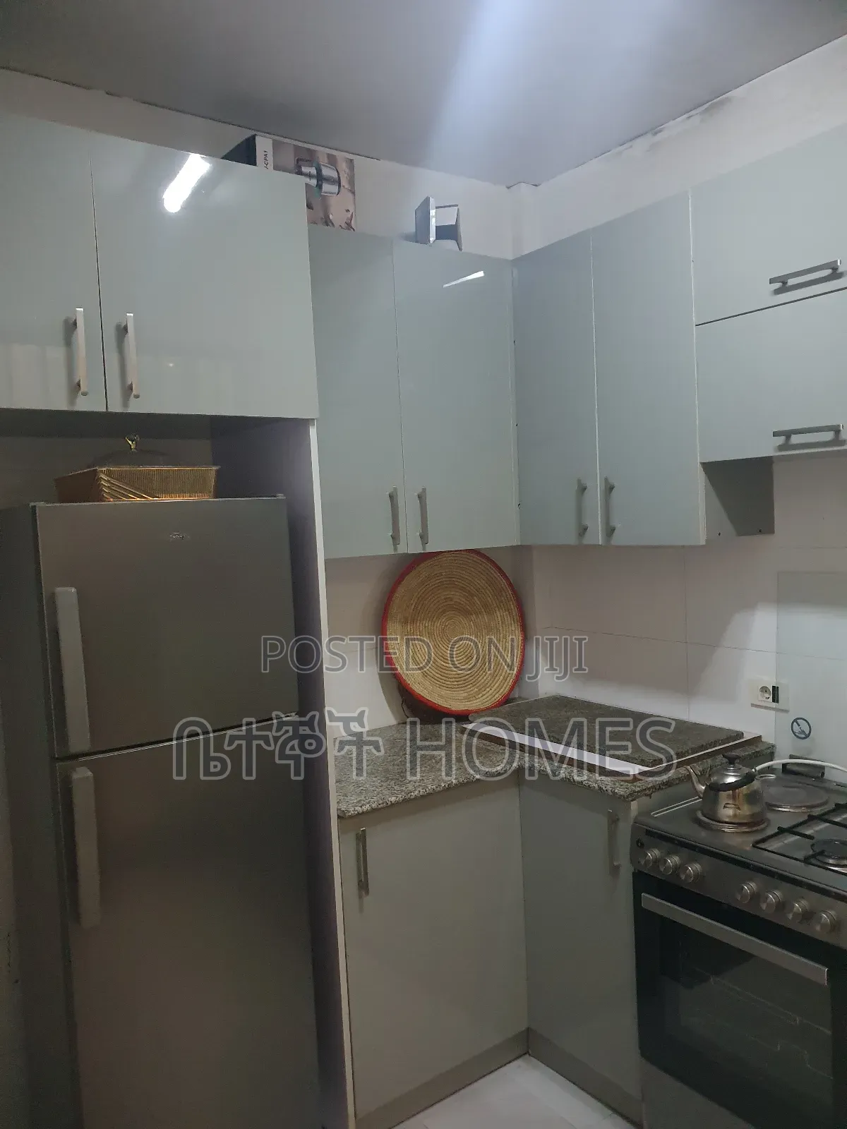 Furnished 5bdrm House in G+3 ጋርመንት ማህበር ቤቶች, Nifas Silk-Lafto for rent