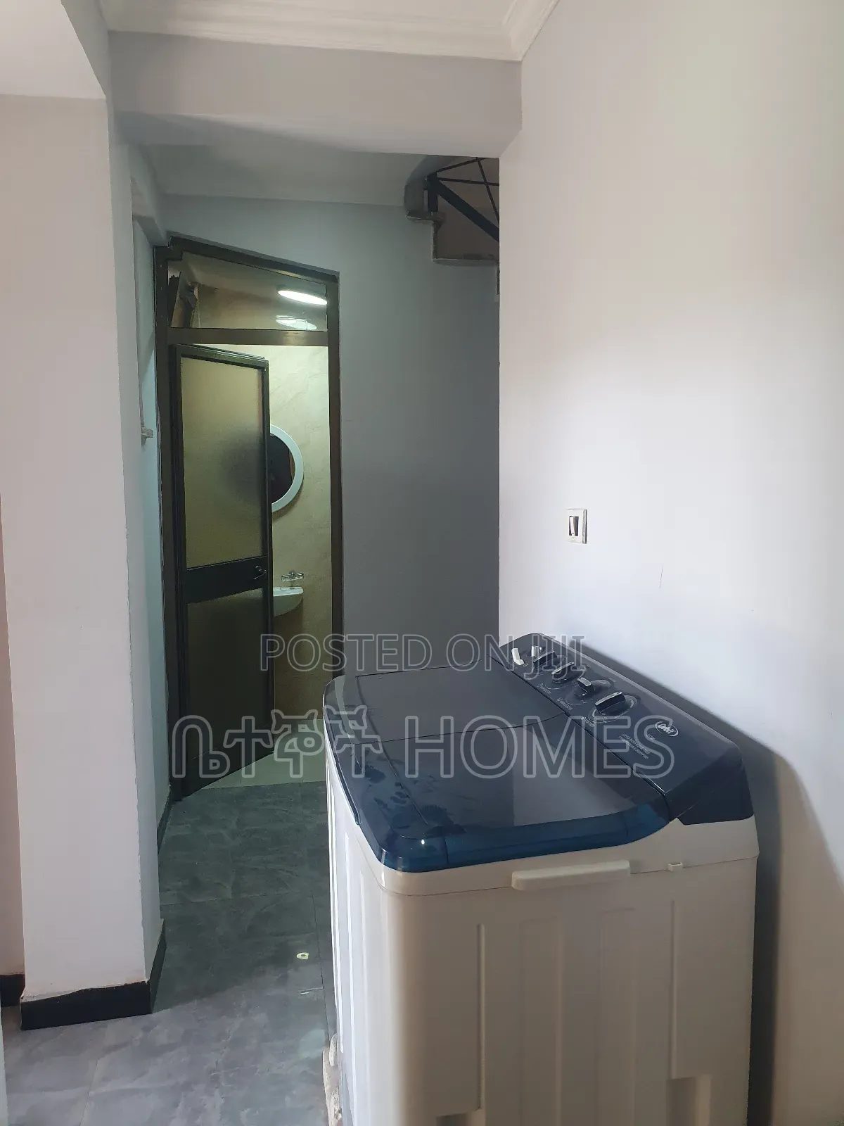 Furnished 5bdrm House in G+3 ጋርመንት ማህበር ቤቶች, Nifas Silk-Lafto for rent