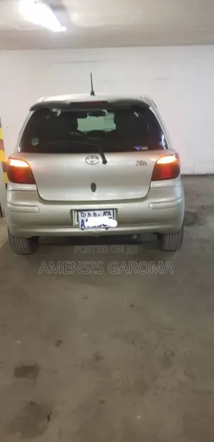 Toyota Vitz 2003 Gold