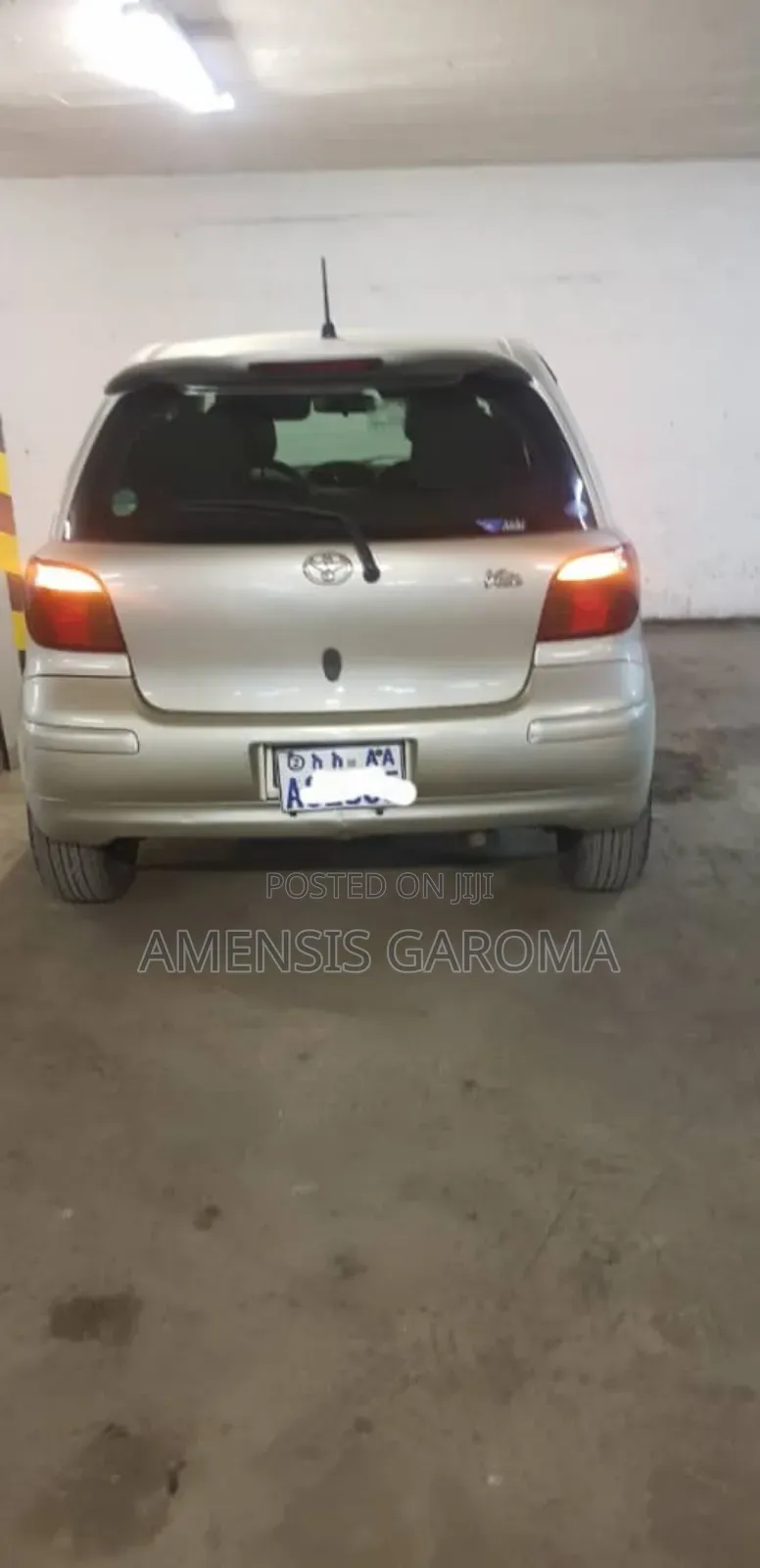 Toyota Vitz 2003 Gold