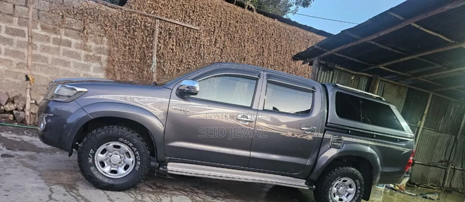Toyota Hilux 2015 Gray