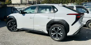 Toyota bZ4X 2024 White