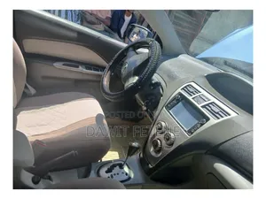 Toyota Yaris Base Sedan 4dr 2010 Blue