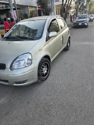 Toyota Vitz 2003 Gold