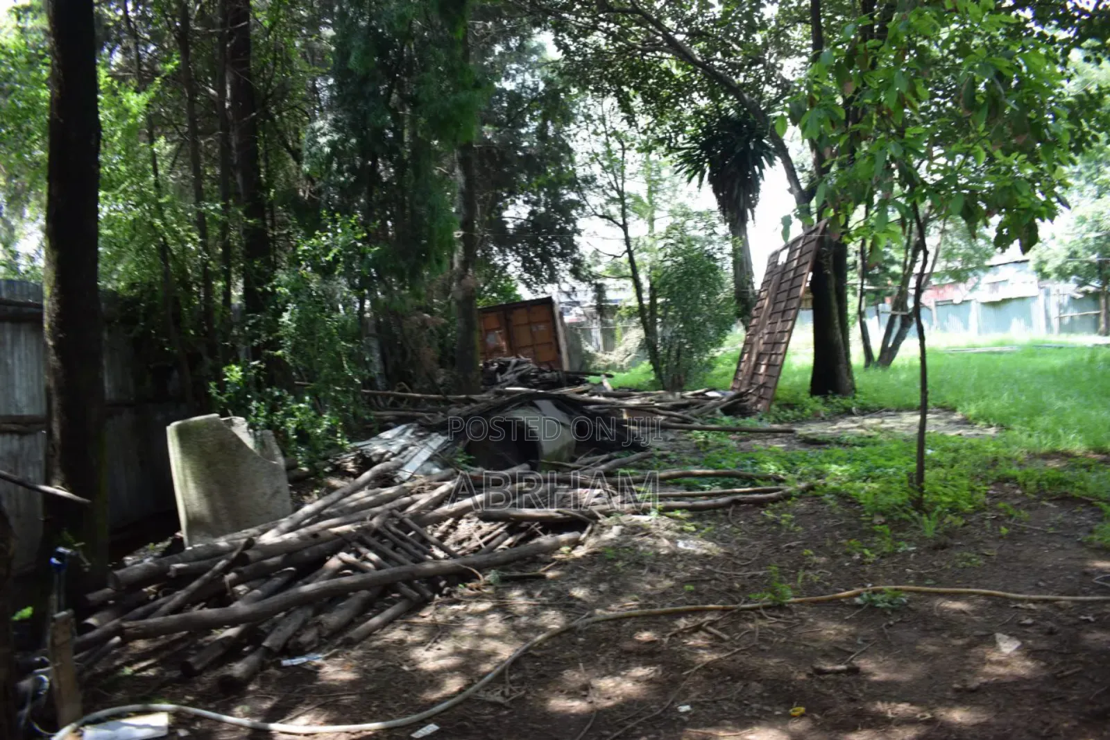 ለመኖሪያ , ለአፖርትመንት , እና ለመጋዘን የሚሆን መሬት ለሽያጭ