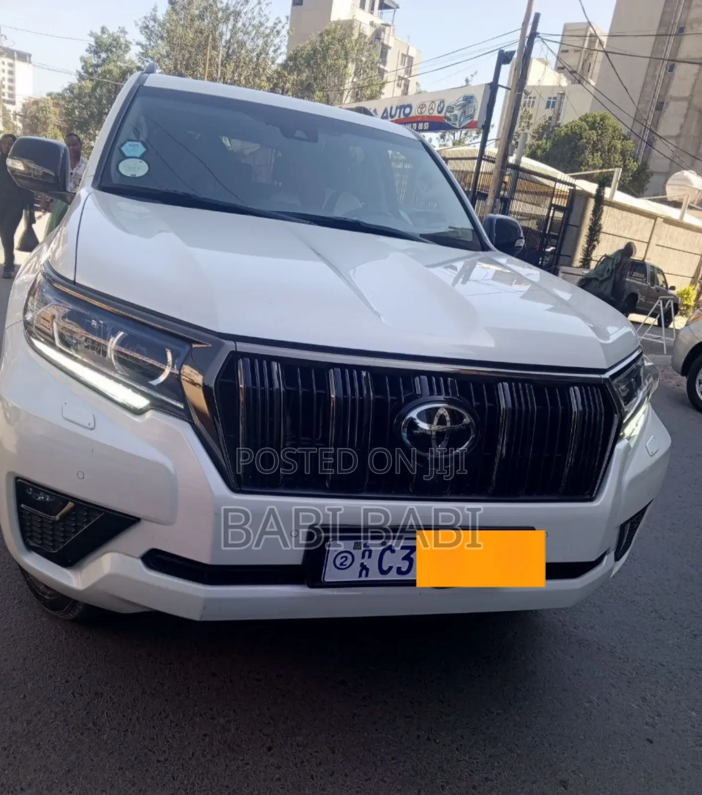 Toyota Land Cruiser Prado 2023 White