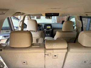 Toyota Land Cruiser Prado 2023 White