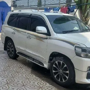 Toyota Land Cruiser 4.5 V8 GXR 2009 White