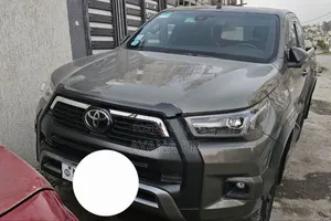 Toyota Hilux 2021 Gray