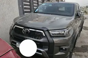Toyota Hilux 2021 Gray