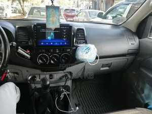 Toyota Hilux 2010 Black