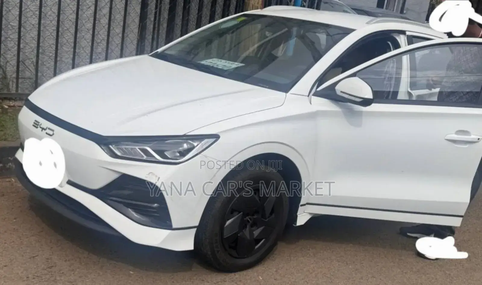 BYD E2 43 kWh 94 hp FWD 2024 Gray