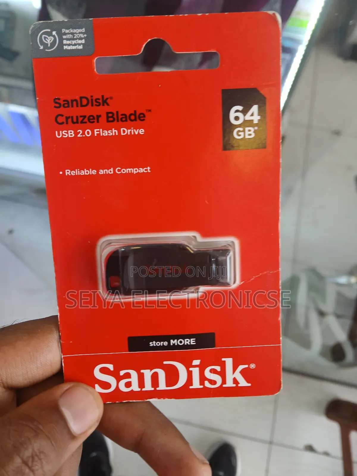 Sandisk Cruzer Blade Usb 2.0 Flash Drive With 128 Gb Capacity.