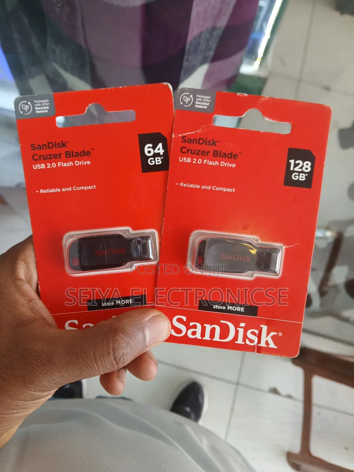 Sandisk Cruzer Blade Usb 2.0 Flash Drive With 128 Gb Capacity.
