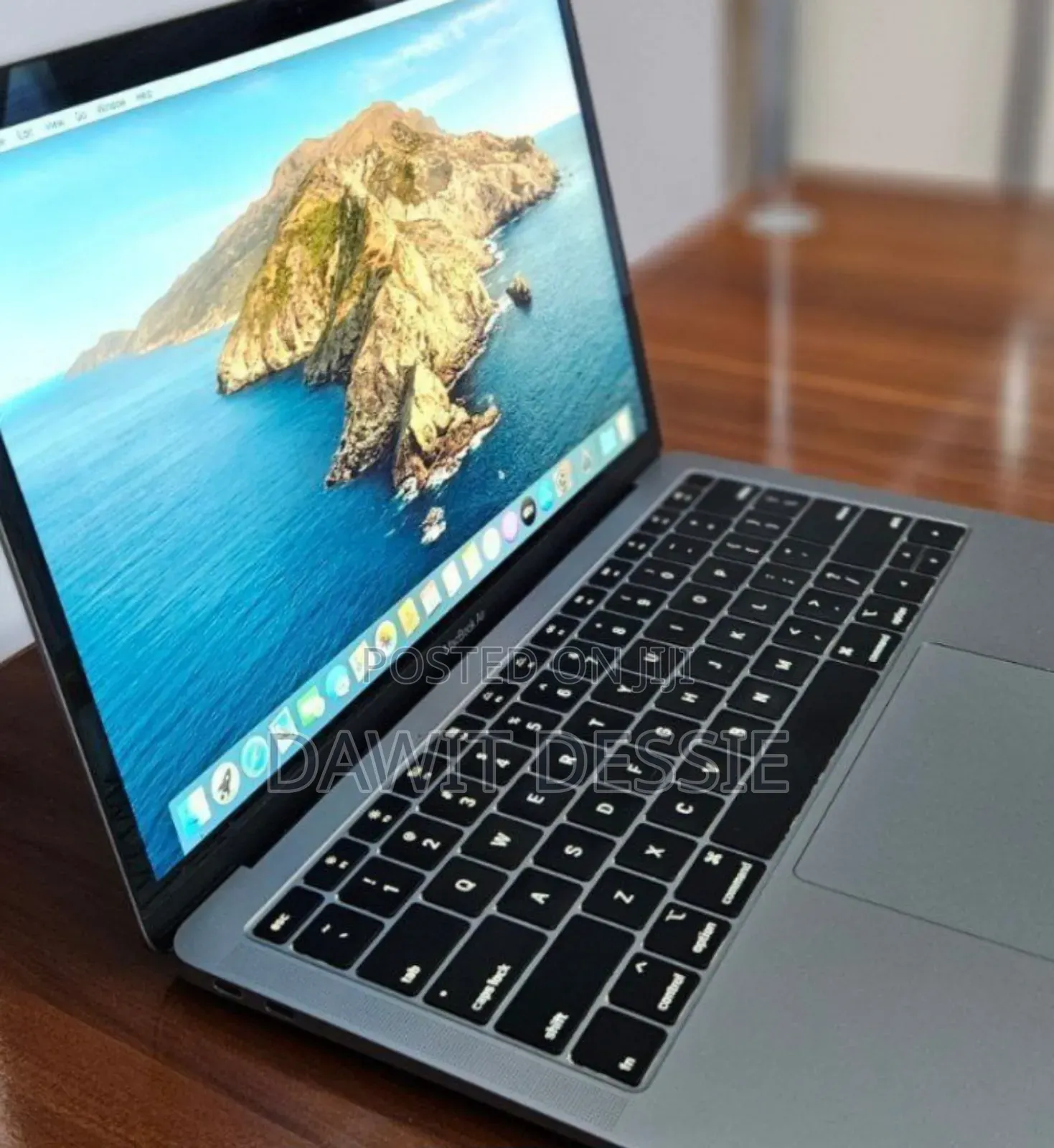 New Laptop Apple MacBook Air 2019 8GB Intel Core I5 SSD 128GB