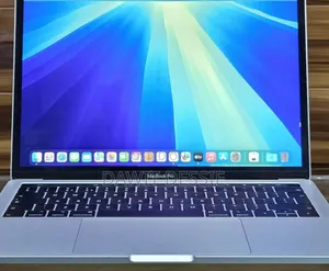 New Laptop Apple MacBook Pro 2019 8GB Intel Core I5 SSD 128GB