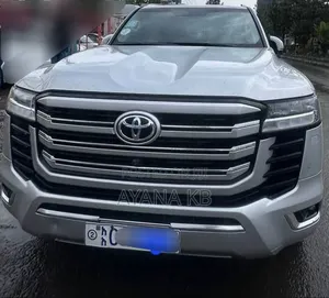 Toyota Land Cruiser 2022 Gray