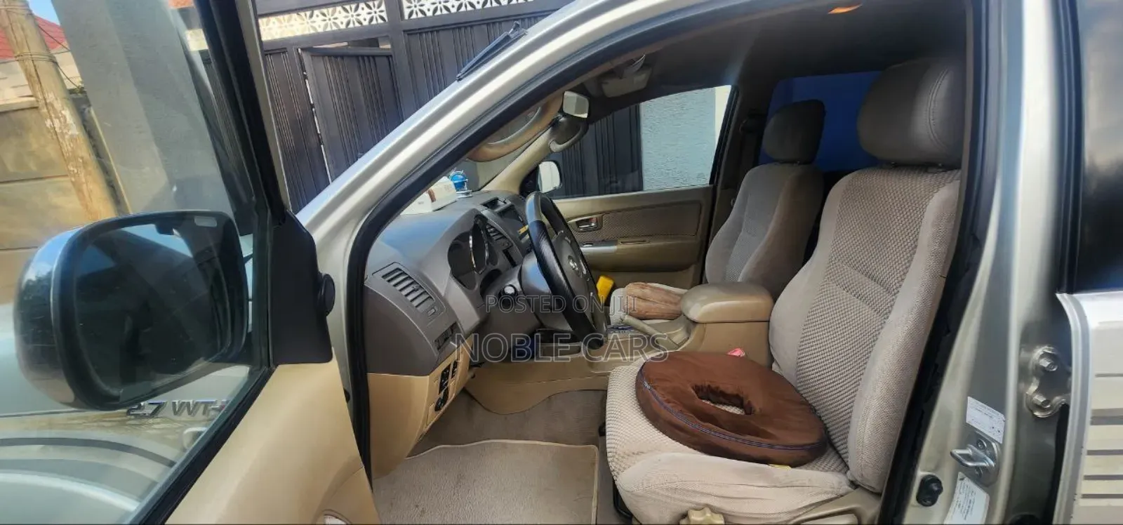 Toyota Fortuner 2010 Silver