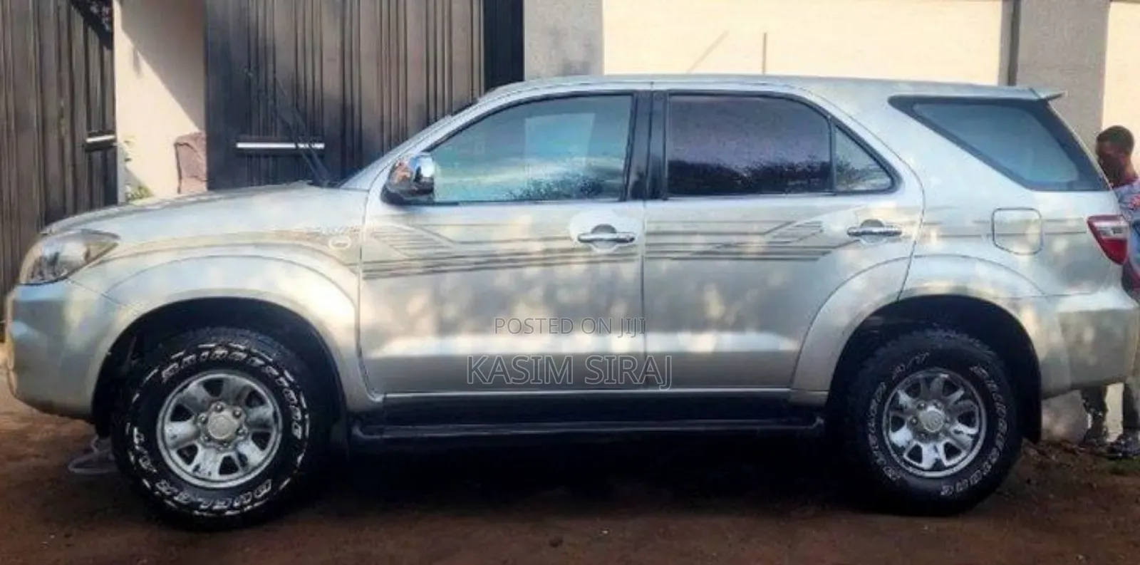 Toyota Fortuner 2.7 AWD 2010 Gold