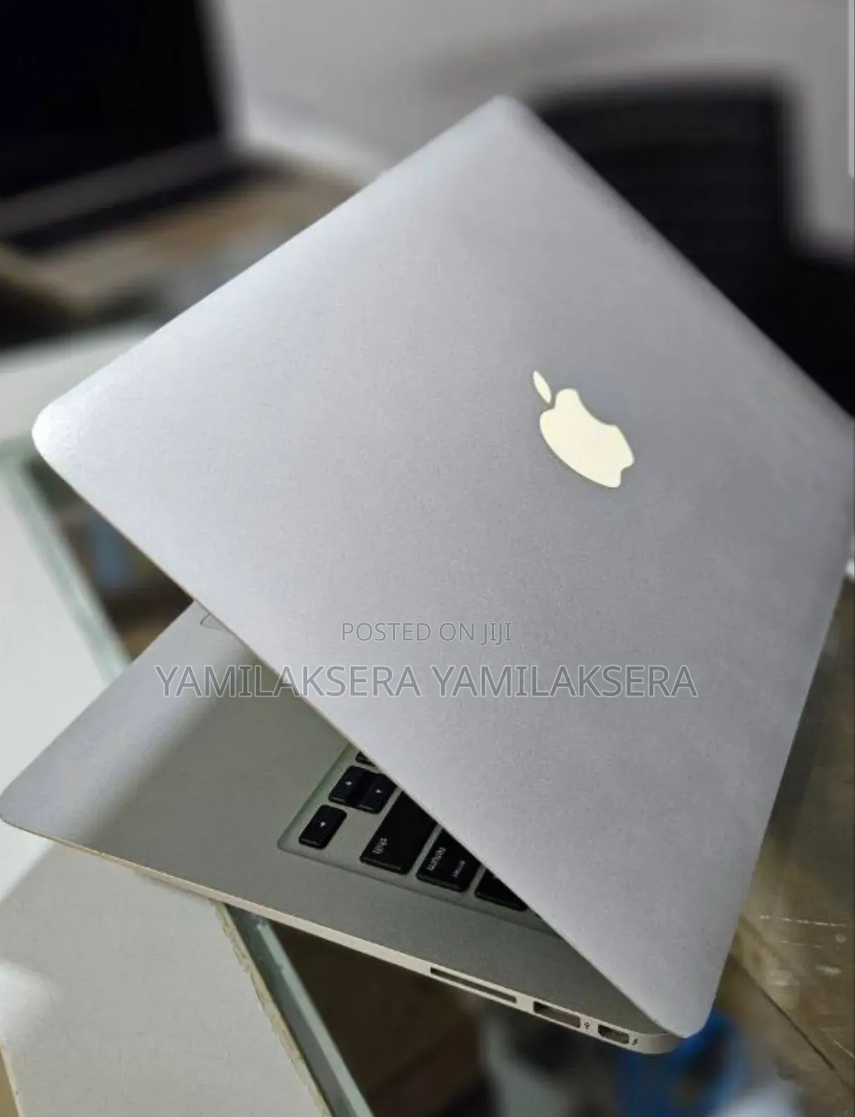 New Laptop Apple MacBook Air 2015 8GB Intel Core I5 SSD 256GB