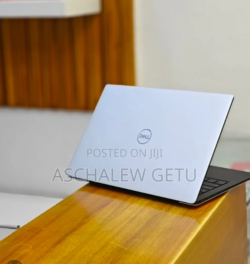 New Laptop Dell XPS 15 8GB Intel Core I5 SSD 512GB