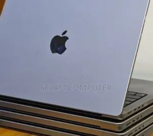 Photo - New Laptop Apple MacBook Pro M1 32GB Apple M1 SSD 512GB