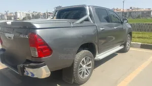 Toyota Hilux Revo Double Cab Deisel 2.4 AWD 2019 Gray