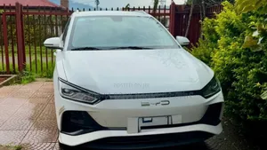 BYD E2 43 kWh 94 hp FWD 2025 White