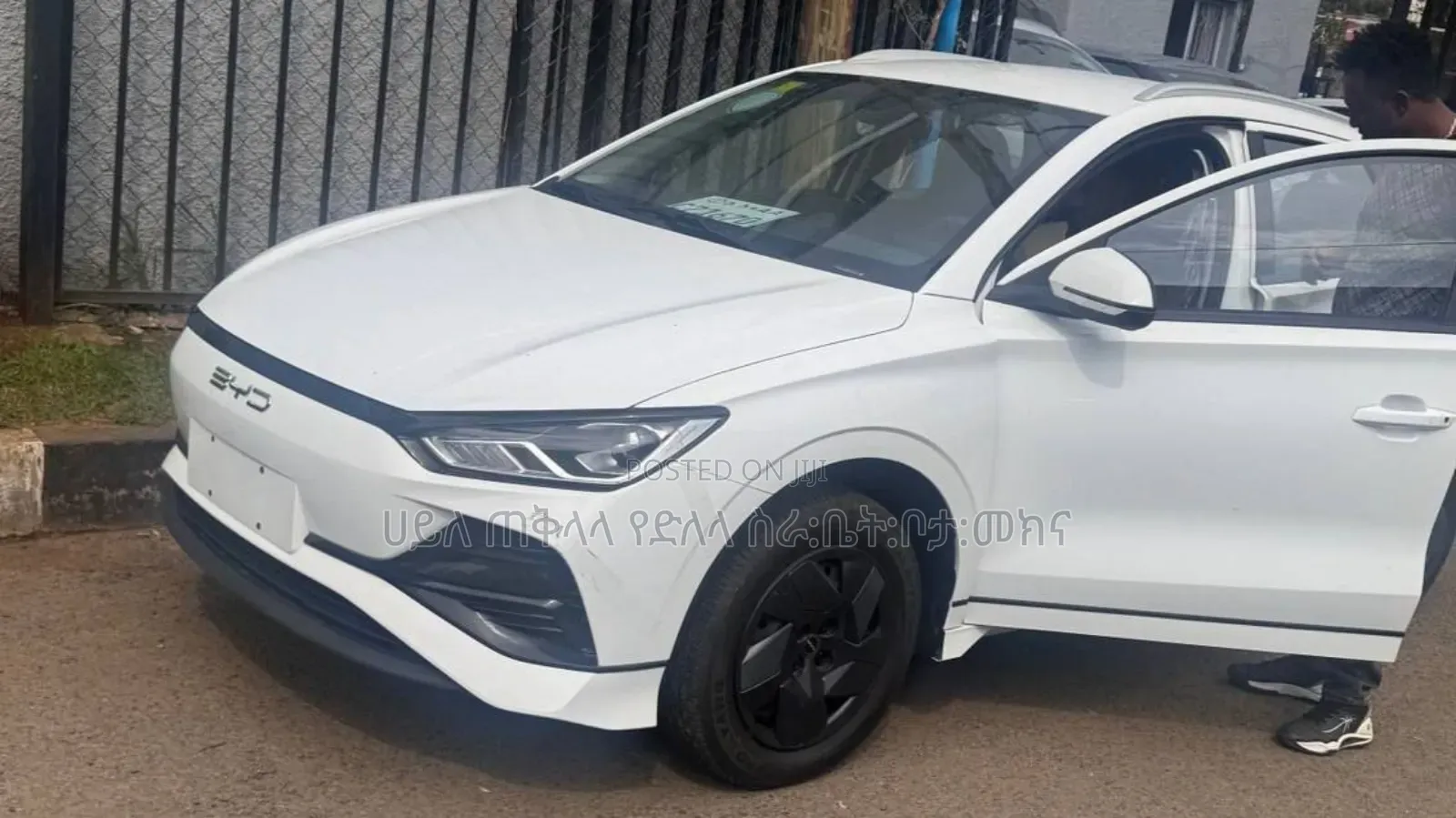 BYD E2 43 kWh 94 hp FWD 2025 White