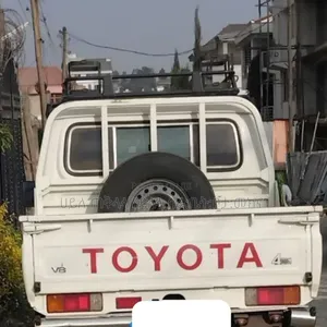Toyota Land Cruiser 2020 White