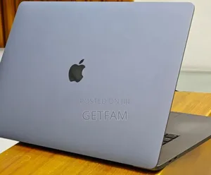 New Laptop Apple MacBook Pro 2019 16GB AMD SSD 512GB