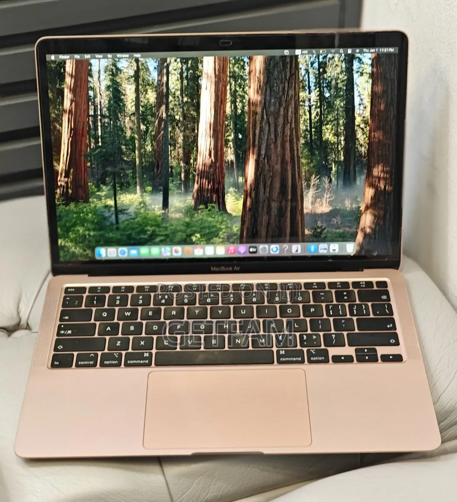 New Laptop Apple MacBook Air 2020 M1 8GB Intel Core I3 SSD 256GB