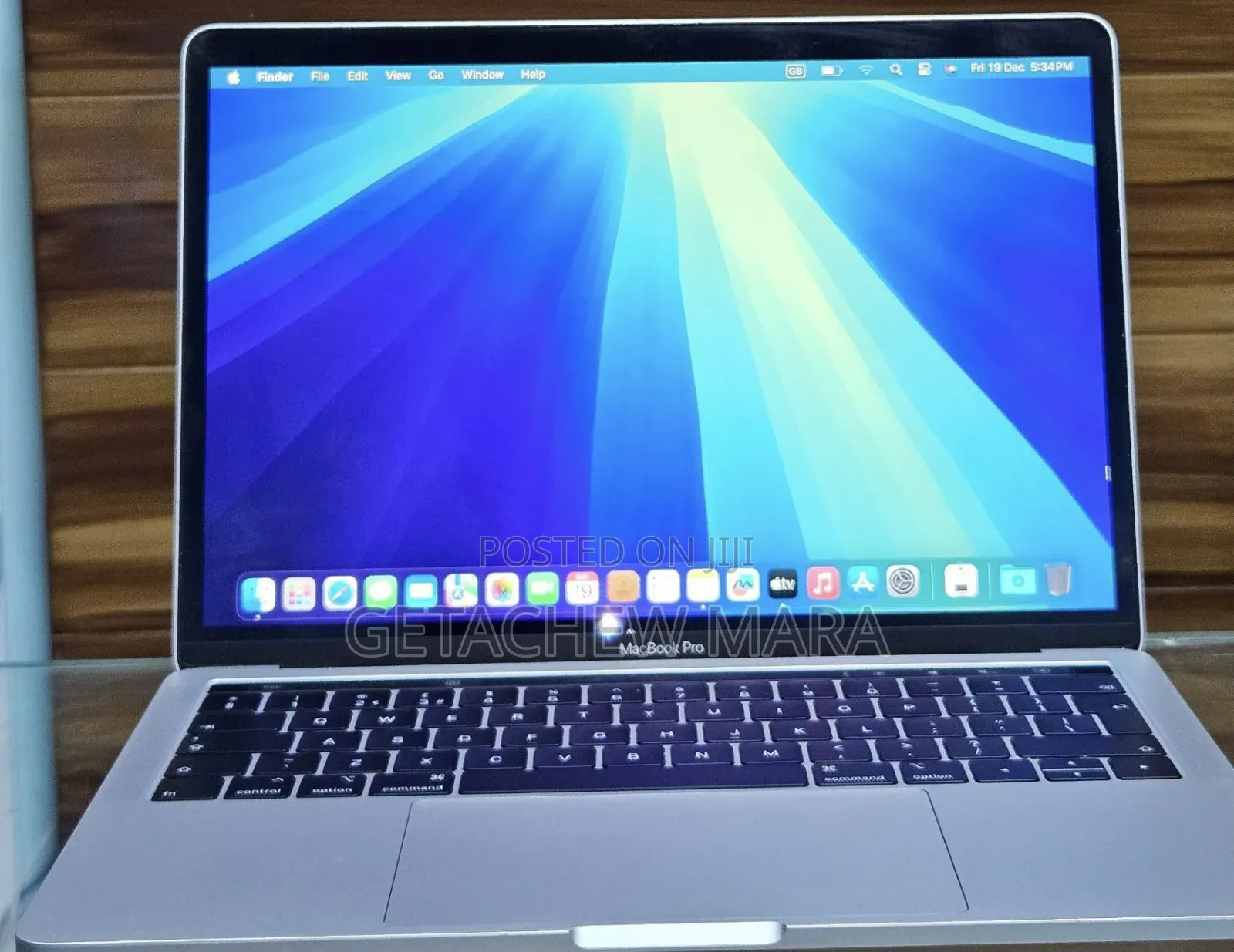 New Laptop Apple MacBook Pro 2019 8GB Intel Core I5 SSD 128GB