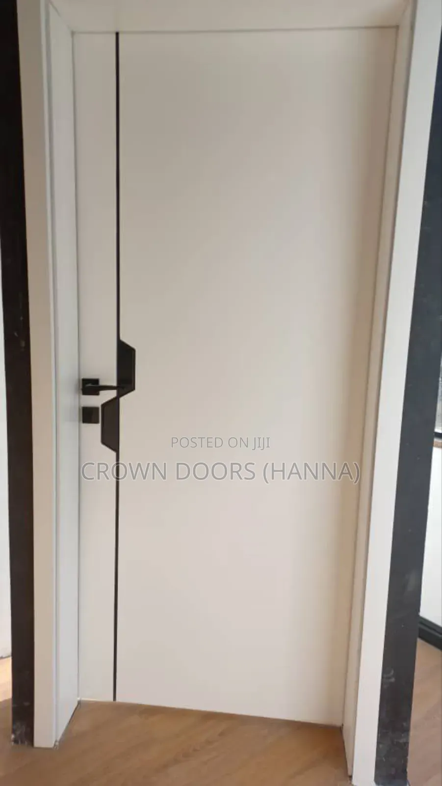 ክራዉን ትልቁ በር ማምረቻ ኩባንያ ከእንጨት ፋይበር,ከተፈጥሮ ድንጋይ የተሰሩ 100% Water Proof Door