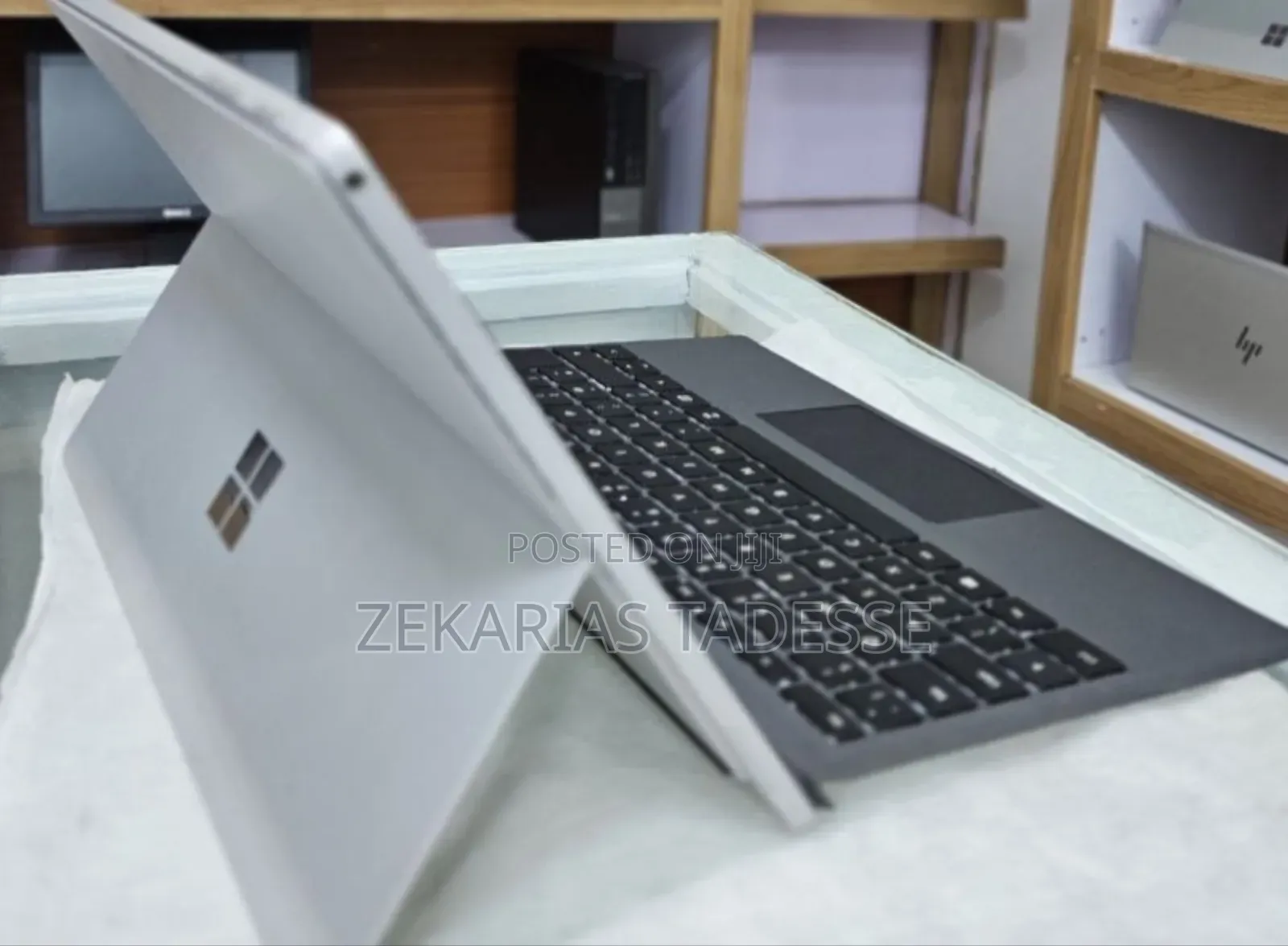 New Laptop Microsoft Surface Pro 7 16GB Intel Core I7 SSD 256GB