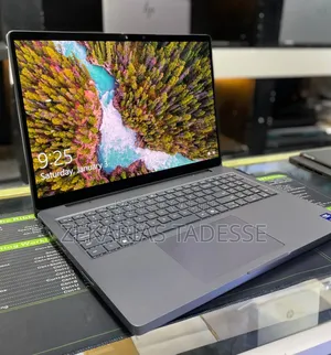New Laptop Dell Pro Max 16 32GB Intel Core Ultra 7 SSD 512GB