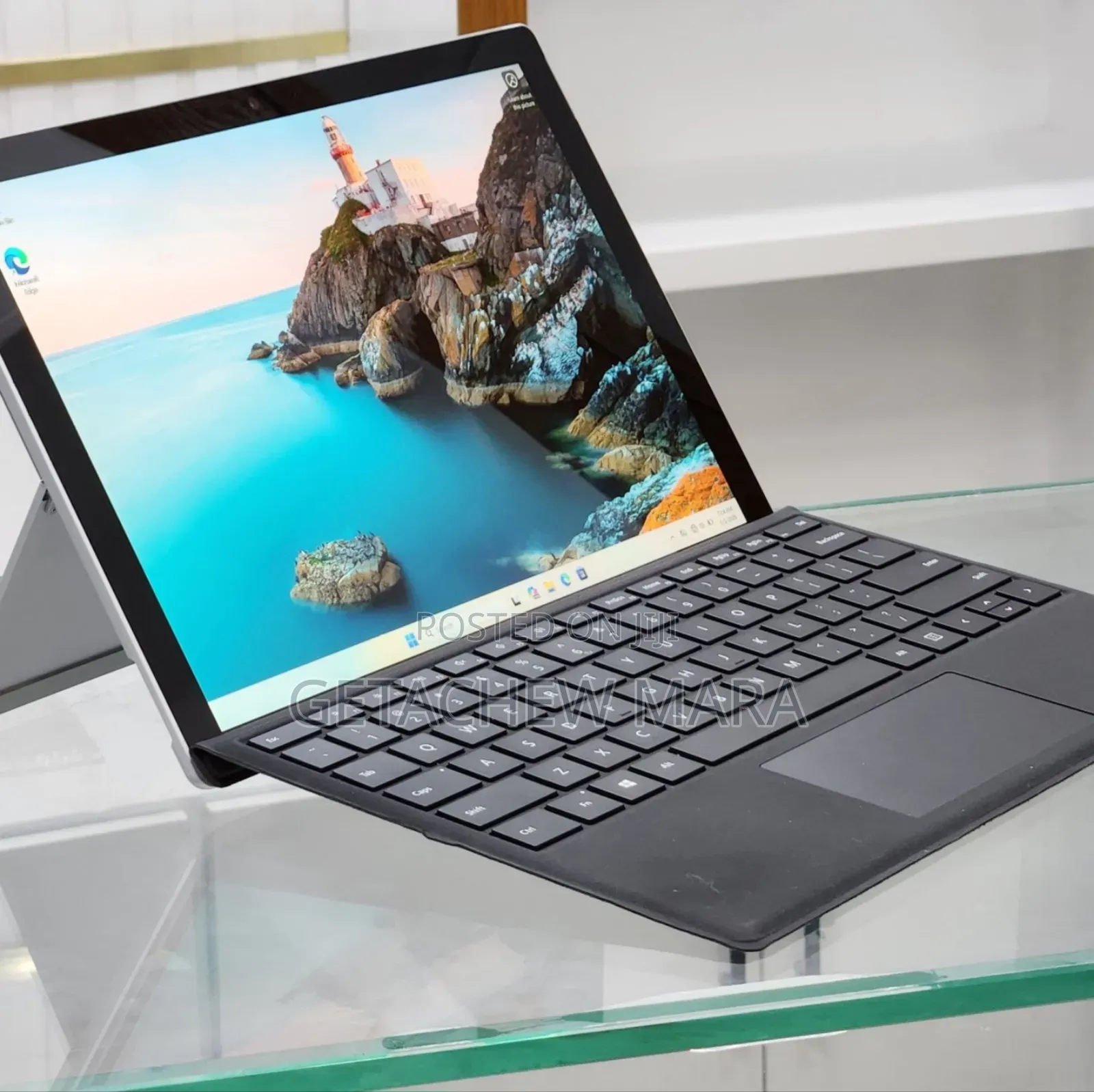 New Laptop Microsoft Surface 2 8GB Intel Core I7 SSD 256GB