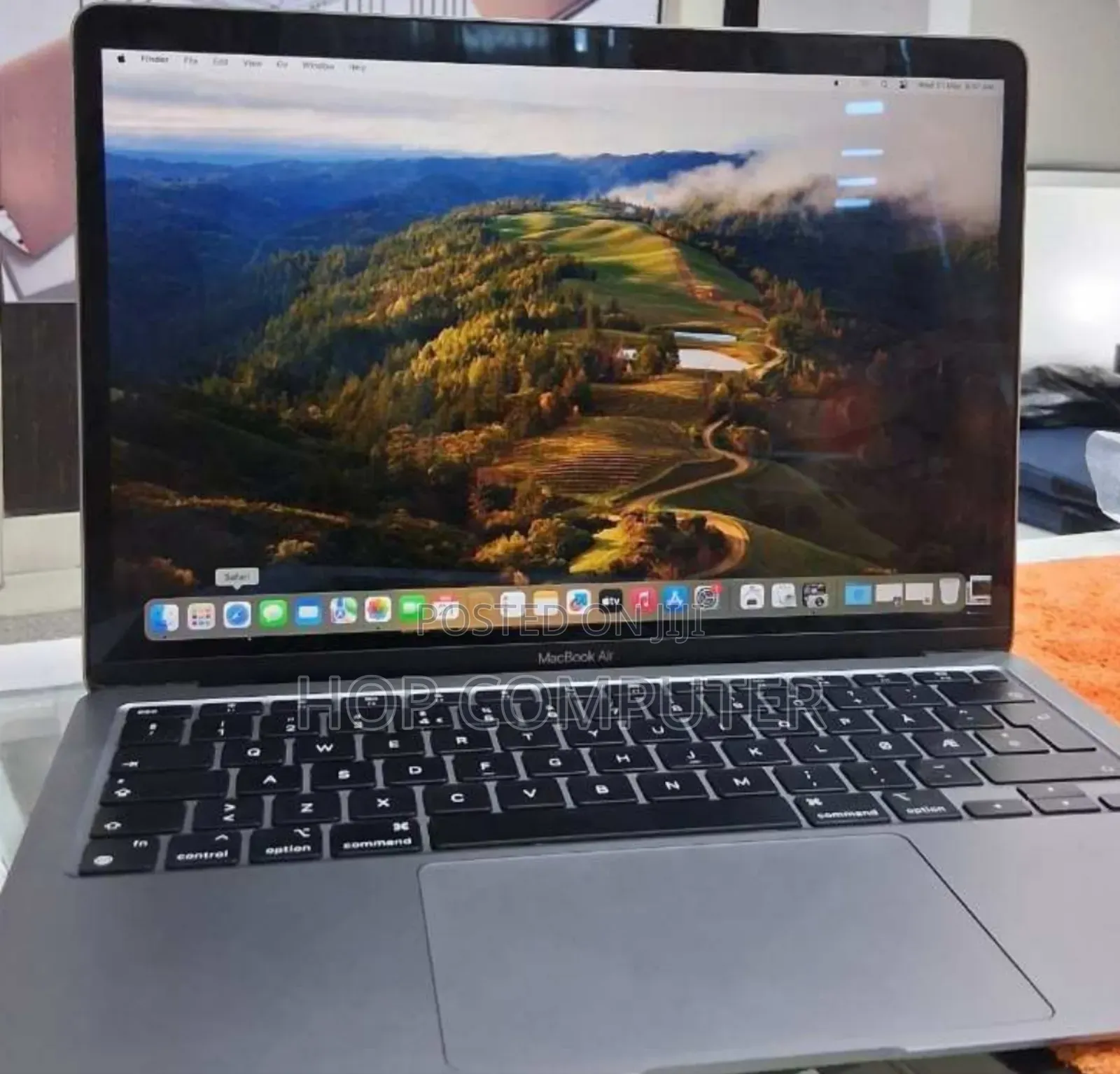 New Laptop Apple MacBook Air 2020 M1 8GB Apple M1 SSD 256GB
