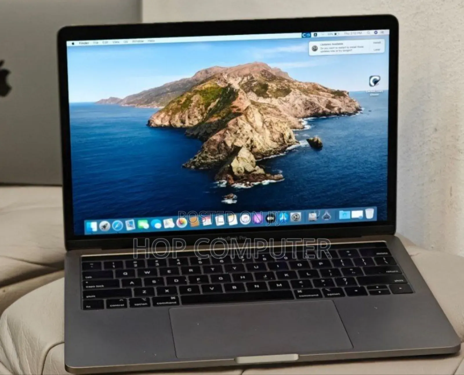 New Laptop Apple MacBook Pro 2019 8GB Intel Core i7 SSD 256GB